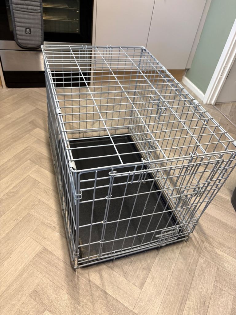 Medium dog crate