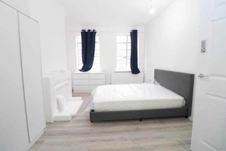 🏠 New Double Room In Ealing Broadway W5 5AL | Available Now 🤍