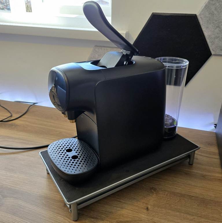 L'or Coffee Pod Machine + Pod Storage