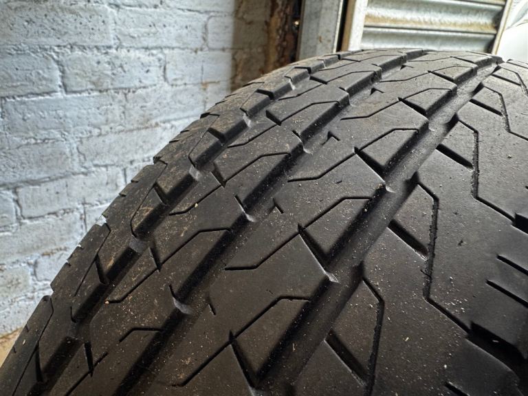 Transit tyre 195/70/15