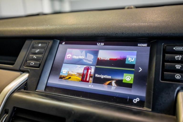 2016 Land Rover Discovery Sport 2.0 TD4 HSE 5dr [5 Seat] ESTATE DIESEL Manual