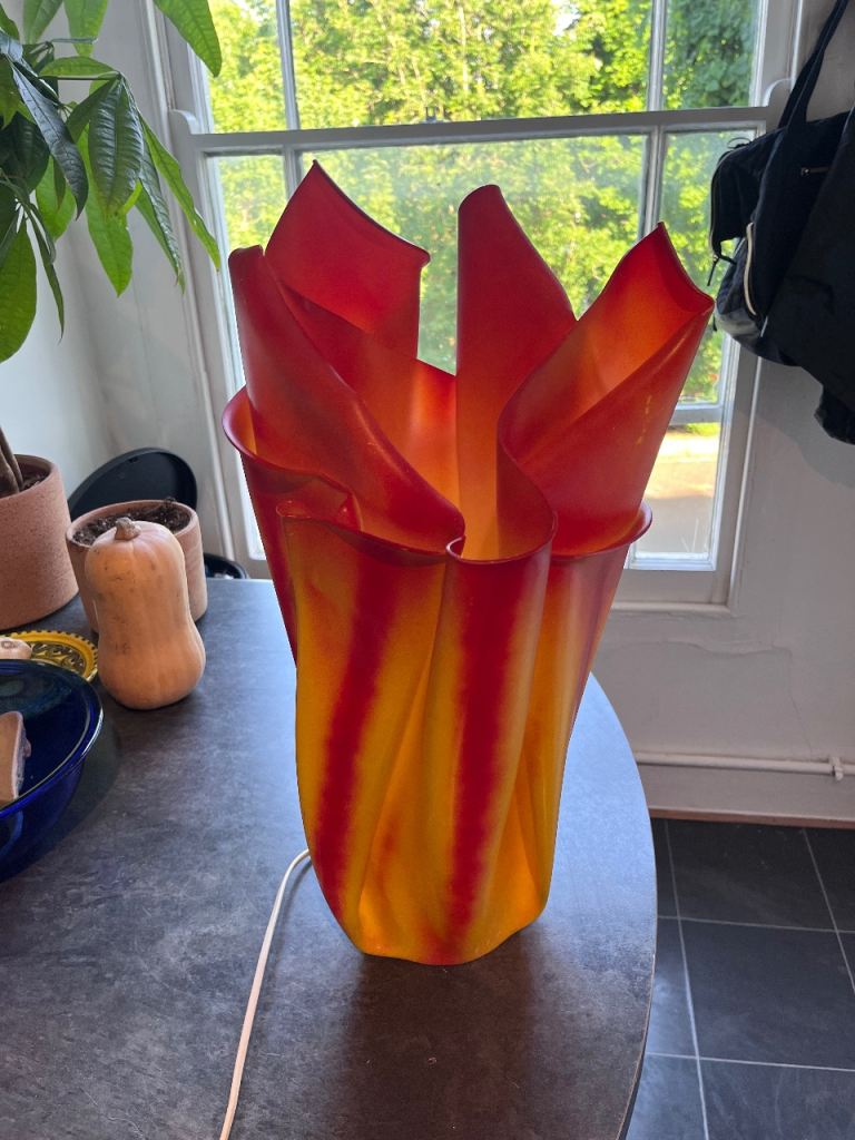 Vintage 70s red flame rose flower light lamp