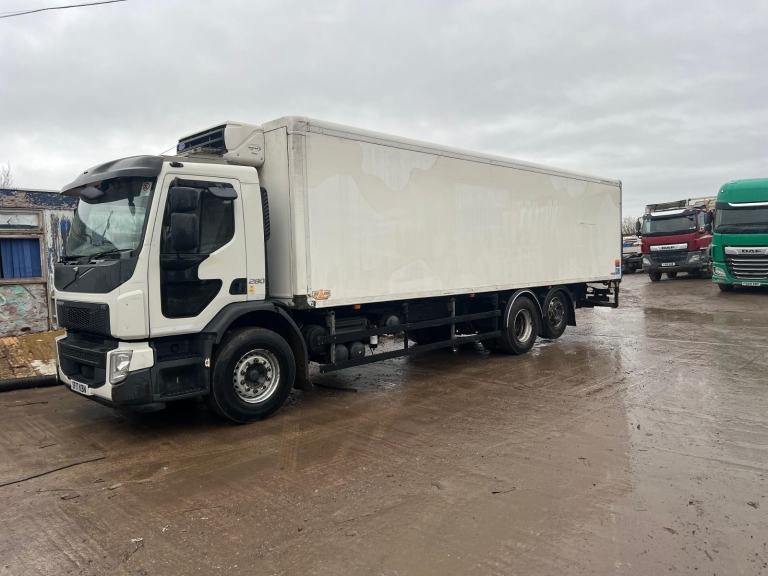Volvo FE280 26 TONNE CARRIER FRIDGE , STANDBY, TAILLIFT , NO LANE , AC