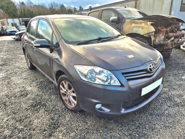 BREAKING ♻ For Parts only ♻️  2011 Toyota Auris 1.3 Vvti