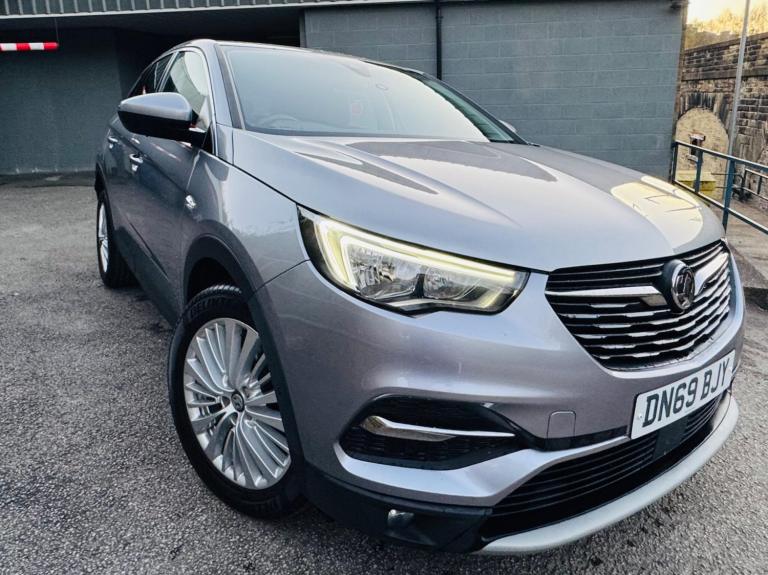 2019 Vauxhall Grandland X 1.5 Turbo D Tech Line Nav 5dr HATCHBACK DIESEL Manual