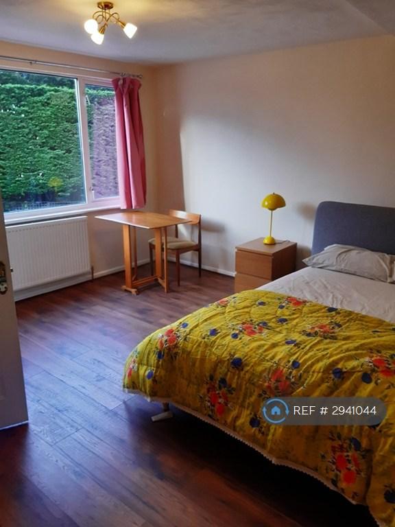 1 bedroom in Hallmead Road, Sutton, SM1 (#2941044)