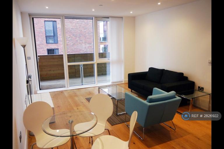 1 bedroom flat in Barry Blandford Way, London, E3 (1 bed) (#2826922)