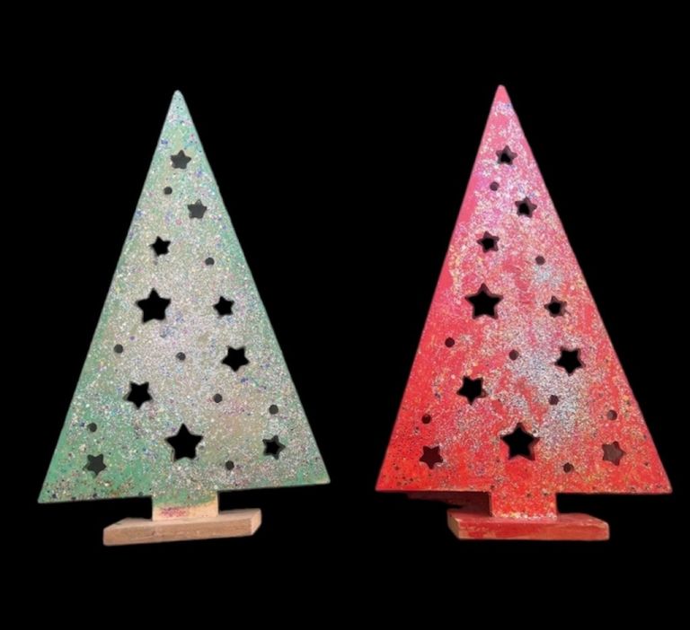 x2 Wood Christmas Tree Decorations 43x24cm These Could Be Customise By You