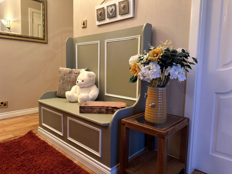 Monks bench 4 ft wide 
