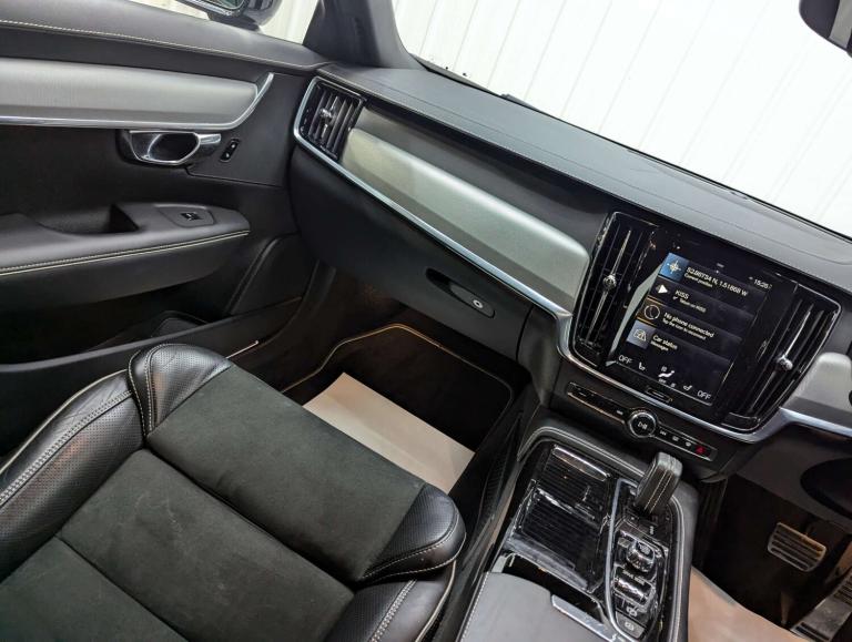 2019 Volvo V90 2.0 V90 R-Design+ T8 PHEV AWD Auto 4WD 5dr Estate Hybrid Automatic