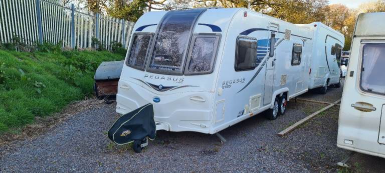 Bailey Pegasues GT65 BOLOGNA 2014  Twin axle Fixt Bed end Shower room 4 Berth Luxury  Caravan 