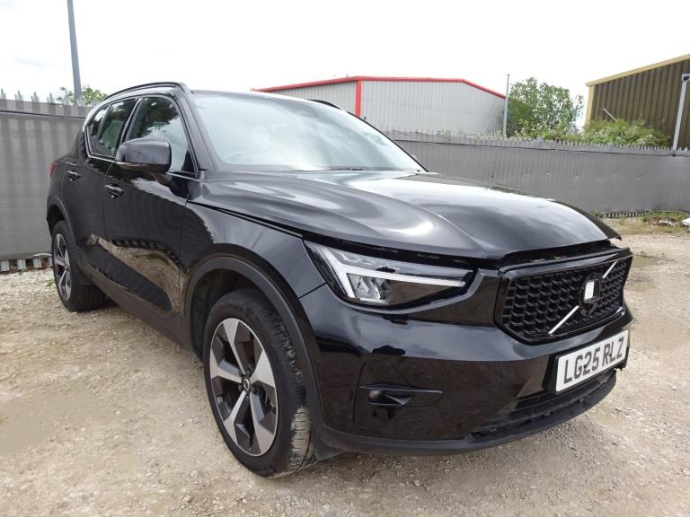 2025 25 REG VOLVO XC40 + B4 AUTO DAMAGED REPAIRABLE SALVAGE