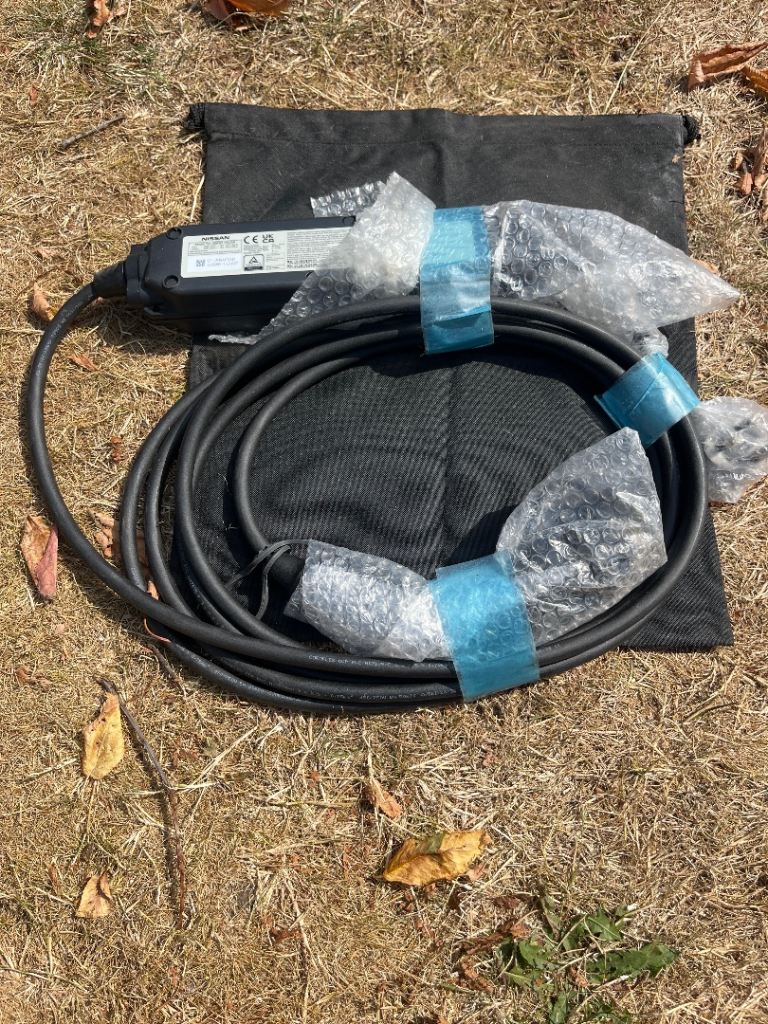 Genuine Nissan Leaf 40kWh / 62kWh Portable Home Charging Cable | 3-Pin UK Plug | 29690-5SJ0A