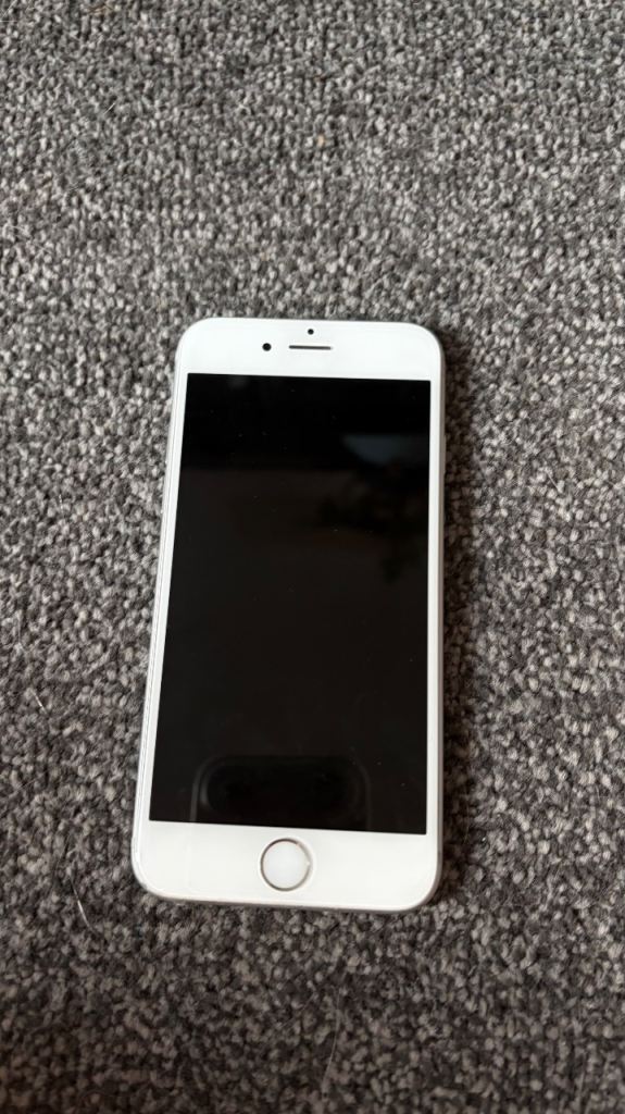 Apple iPhone 6s A1688 Silver – Faulty / Not Working – For Parts