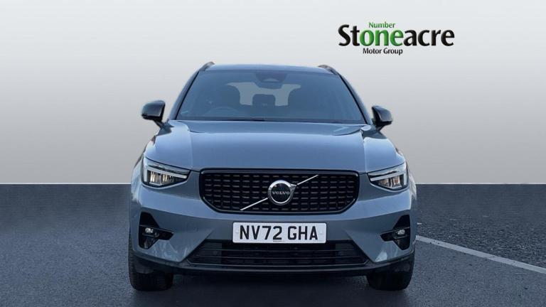 2022 Volvo XC40 Plus, B3 mild hybrid, Petrol, Dark ESTATE Petrol/Electric Hybrid Automatic
