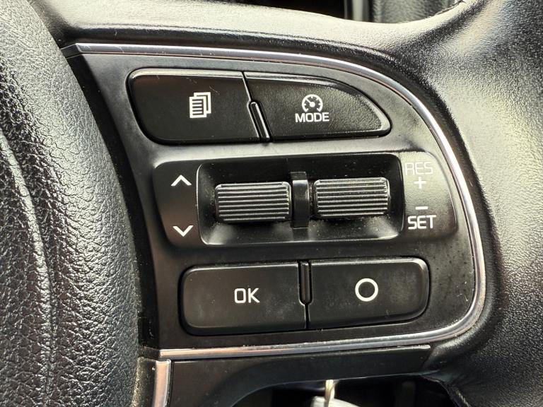 ** GREAT SPEC ** 2016 Kia Sportage 1.7 CRDi ISG 3 5 dr 2WD Estate ** £35 TAX **