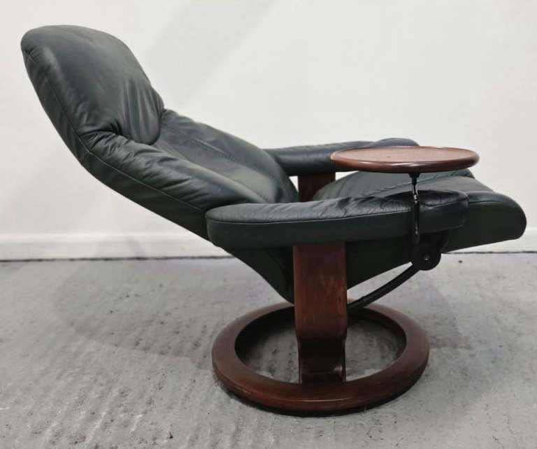 Ekornes Stressless Consul Small Leather Chair and Swing Table Green 1104244