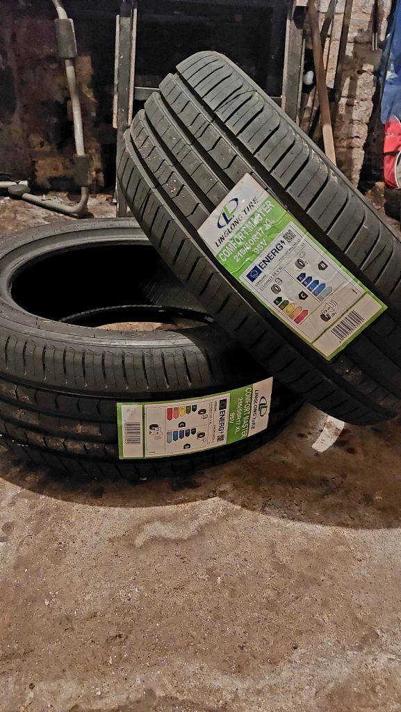 2 Brand new tyres