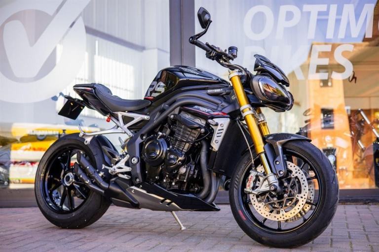 Triumph Speed Triple 1200 RS ! LOADED SPEC ! STUNNING