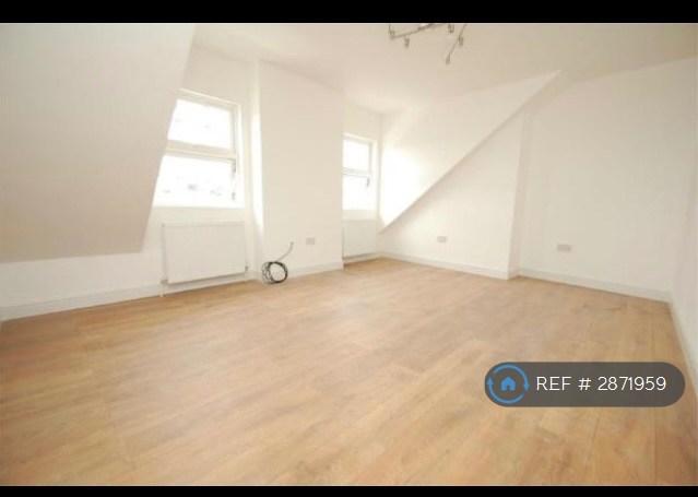 1 bedroom flat in Station Lane, Hornchurch, RM12 (1 bed) (#2871959)