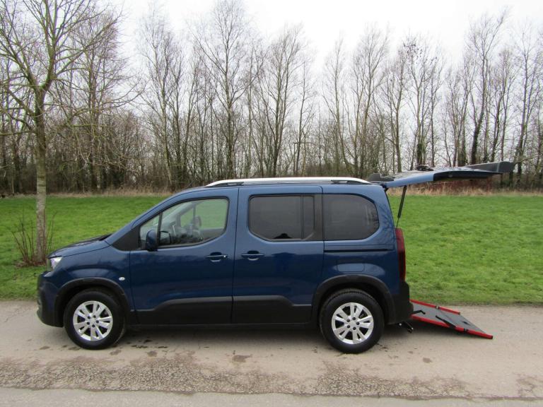 2021 Peugeot Rifter EAT8 1.2 AUTOMATIC Wheelchair Accessible Disabled Mobility Vehicle WAV MPV Pe...