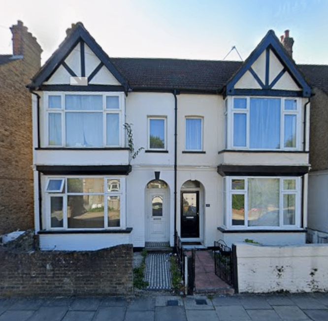 6-Bedroom en-suite property; Company Let Available- UB7 7RL