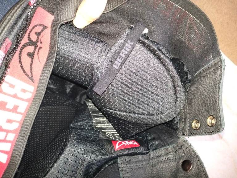 Berik Ls2-8323 2pc Leather Mens Motorcycle Suit Size Medium 32" Waist 42" Chest