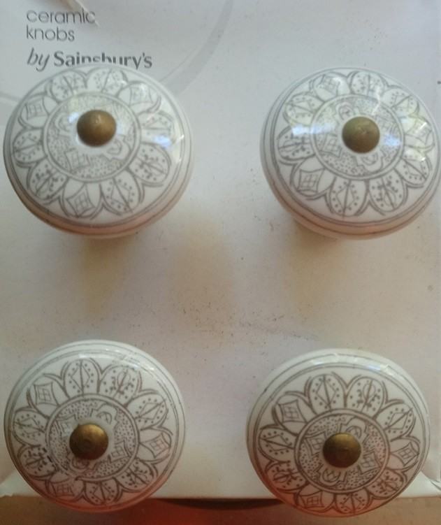 DOORKNOBS x4 - CERAMIC - CLASSIC DESIGN - NEW