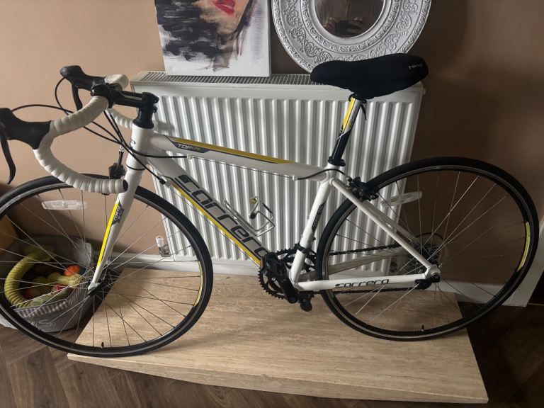 Carrera racing bike used once (suitable for upto 5ft7)