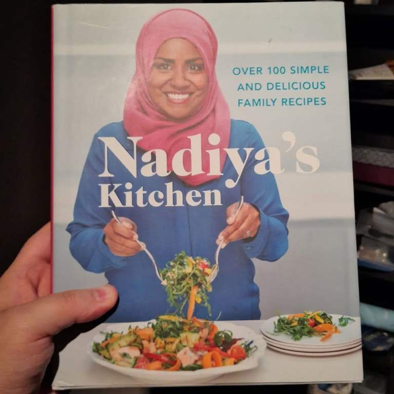  LIKE NEW Nadiya's Kitchen [Cookbook]