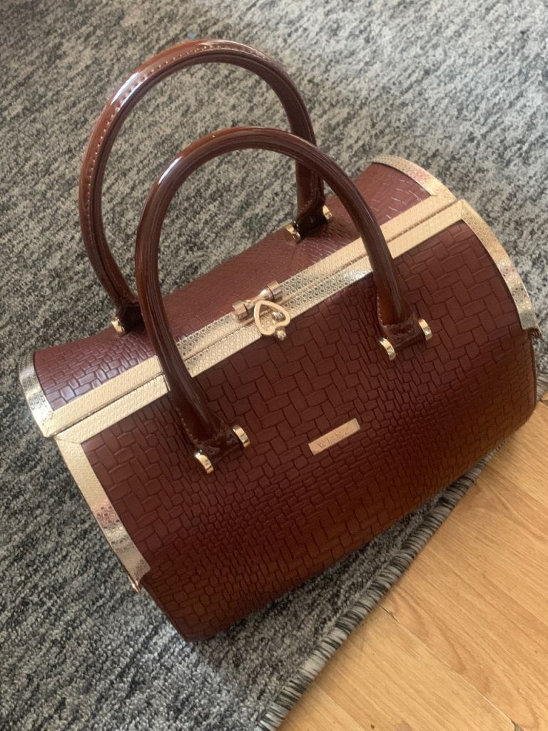 WENZ WOMANS LEATHER BAG