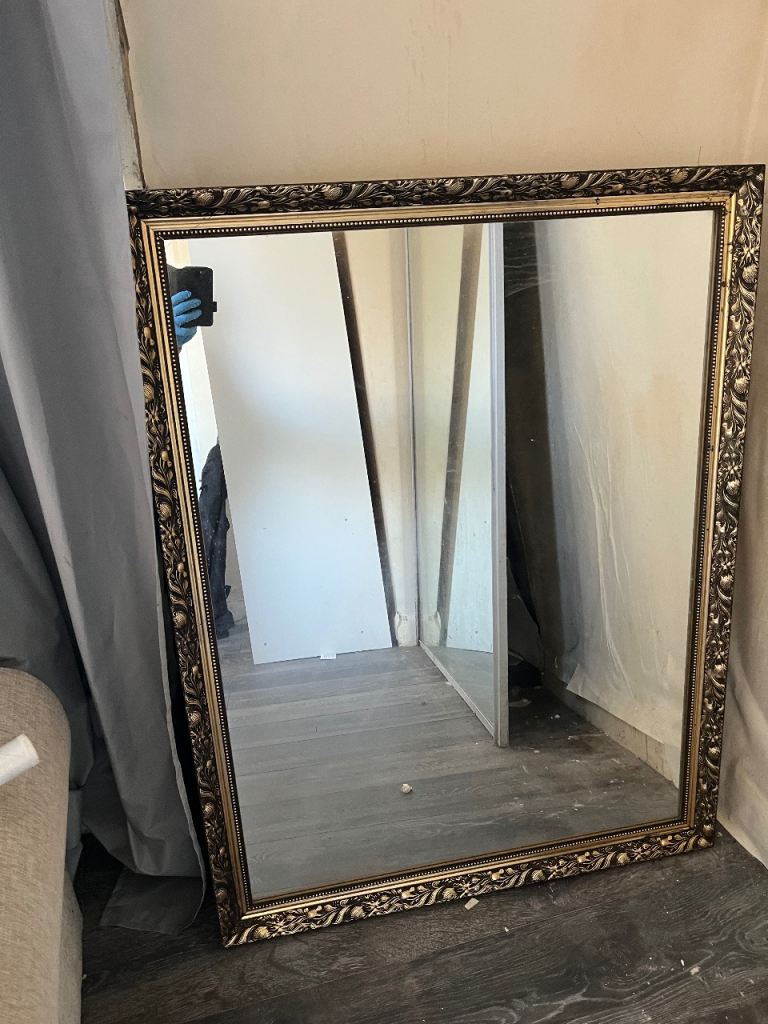 Large elegant Mirror for sale 