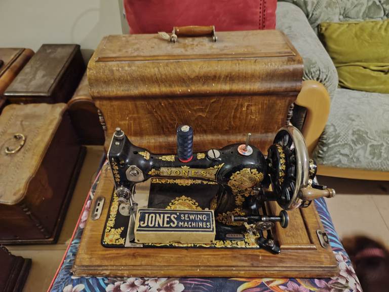 Sewing Machine Jones’ Family C.S
