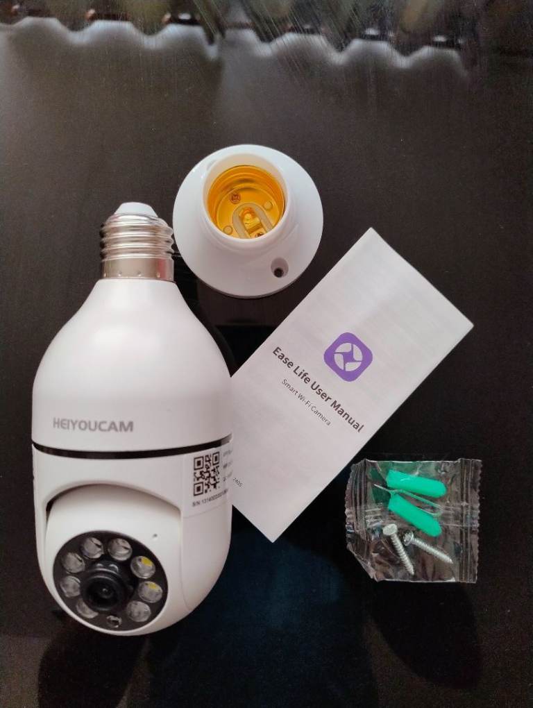 Light Bulb E27 Camera infrared Night & Colour vision 360° x 90°  WiFi 2.4GHz