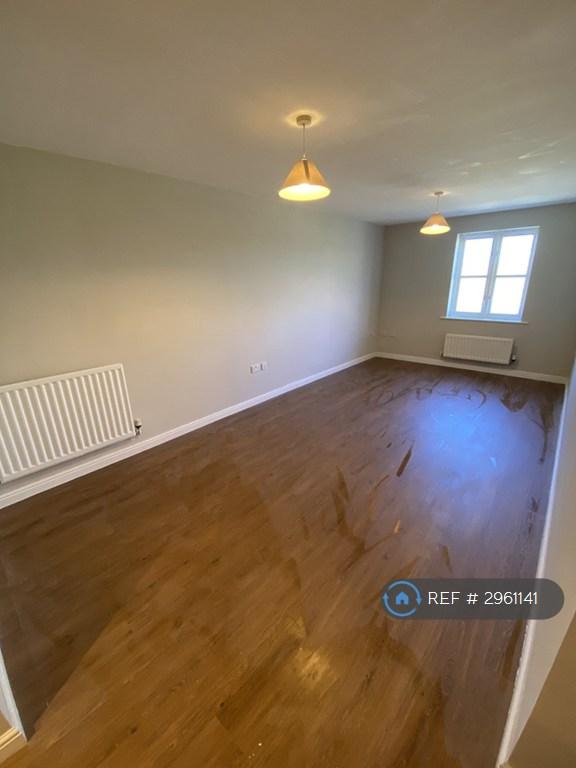 2 bedroom flat in Benedict House, Colchester, CO2 (2 bed) (#2961141)