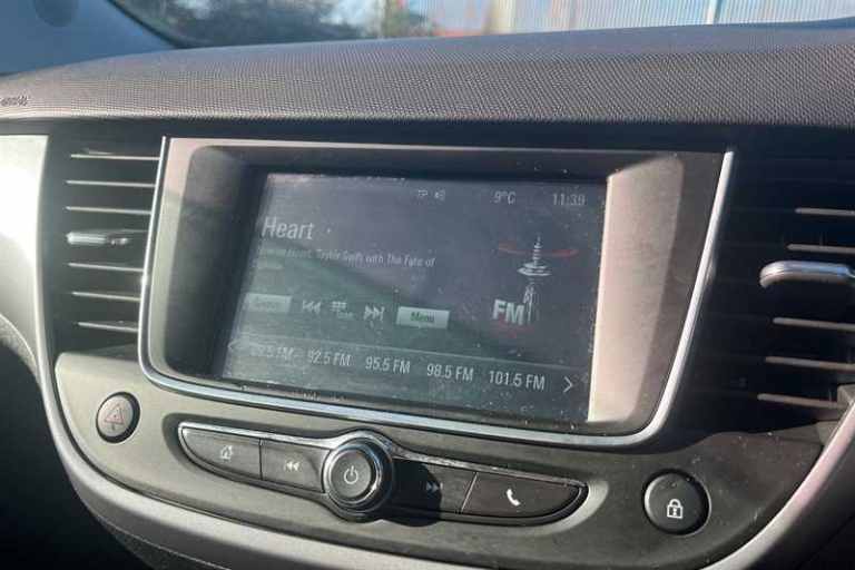 2019 Vauxhall Crossland X 1.2T ecoTec [110] SE 5dr [6 Speed] [S/S] HATCHBACK PETROL Manual