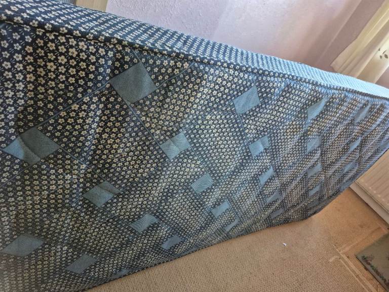 Single mattress 