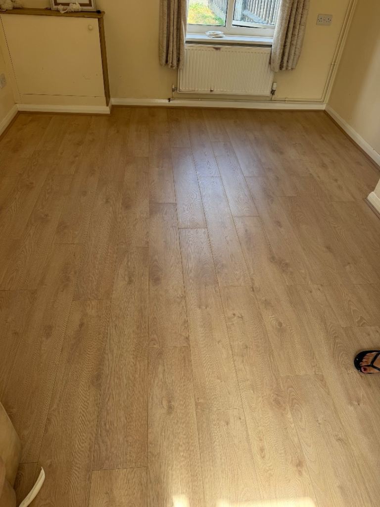 We do All type of flooring carpeting,laminate flooring etc.carpet installer/ technician.