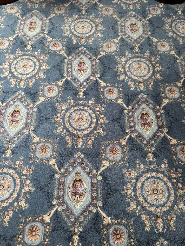 Large High-Quality Axminster-Style Carpet – 5m x 5m – Excellent Condition
