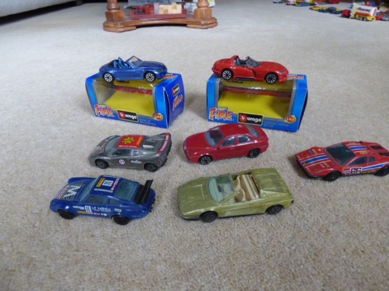 Burago diecast model cars including 2 in boxes