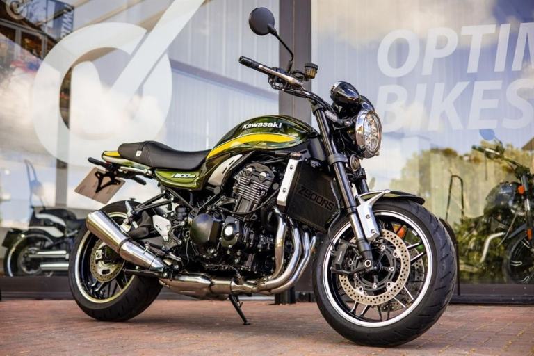 Kawasaki Z900RS LOW MILES ! STUNNING