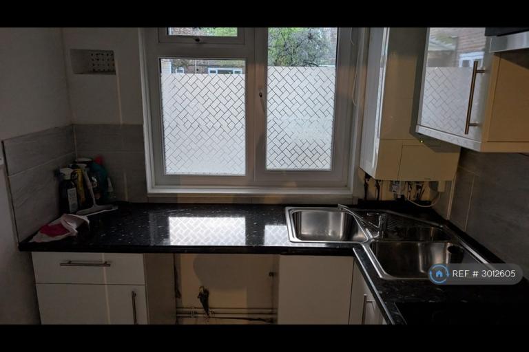 Studio flat in Penton Place, London, SE17 (#3012605)