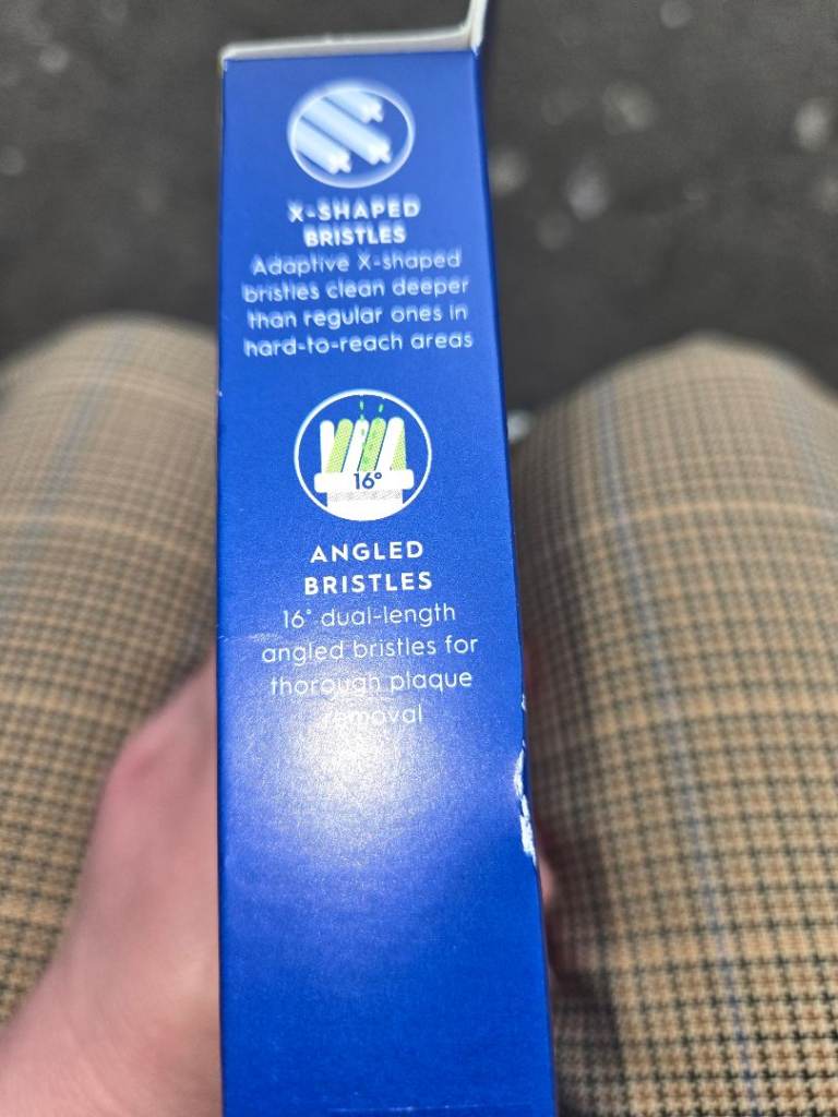 Oral b pk of 8 toothbrush heads brand new