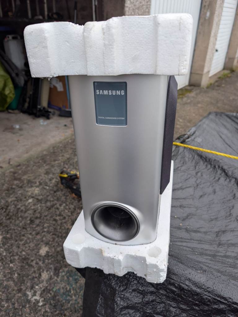 Samsung Digital Surround System Subwoofer – Silver, Good Condition