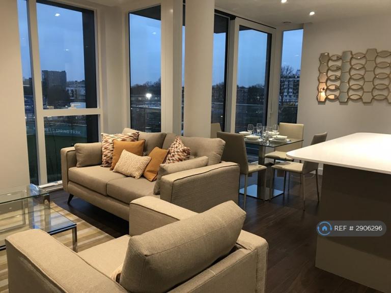 2 bedroom flat in The Parkhouse, London, N4 (2 bed) (#2906296)