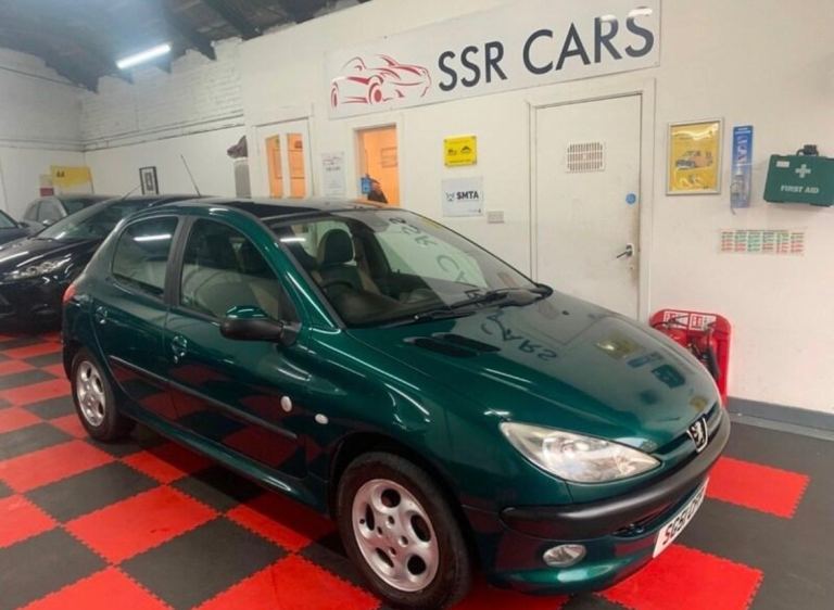 Peugeot, 206, Hatchback, 2001, Automatic, 1587 (cc), 5 doors