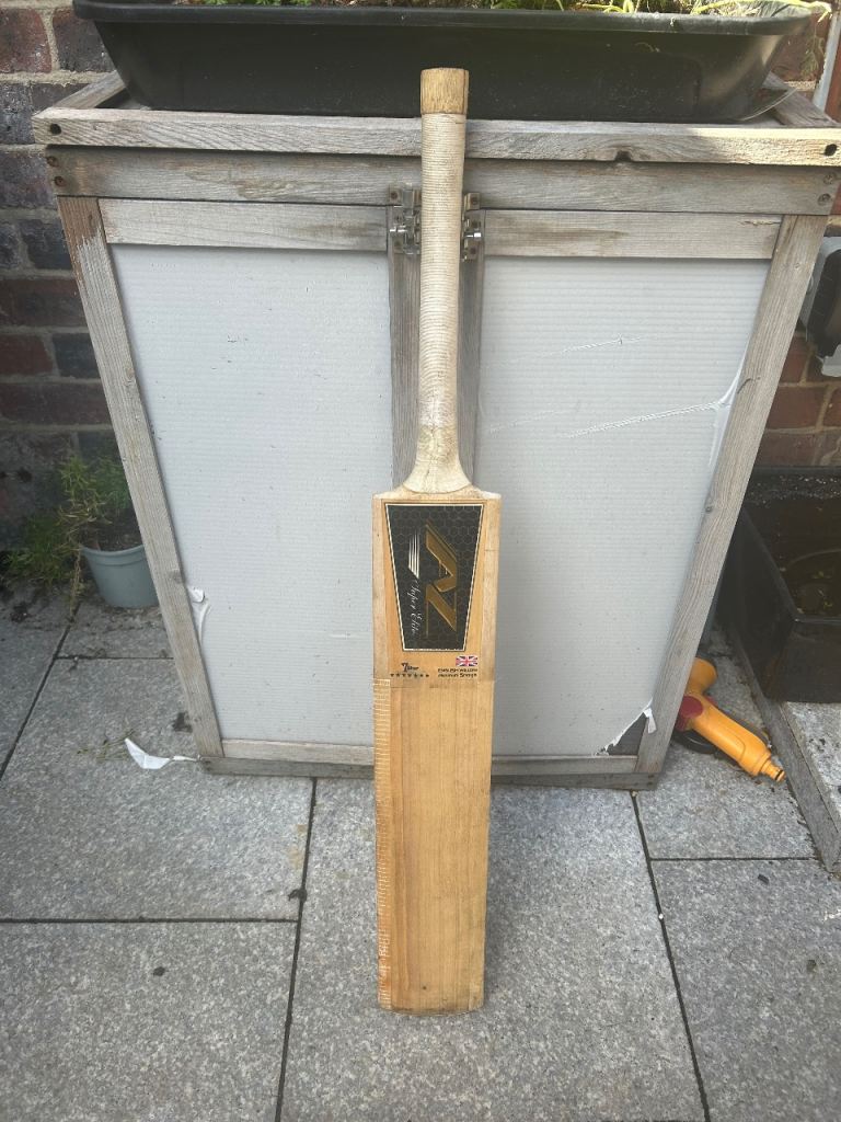 AZ Cricket Bat – Harrow Size 