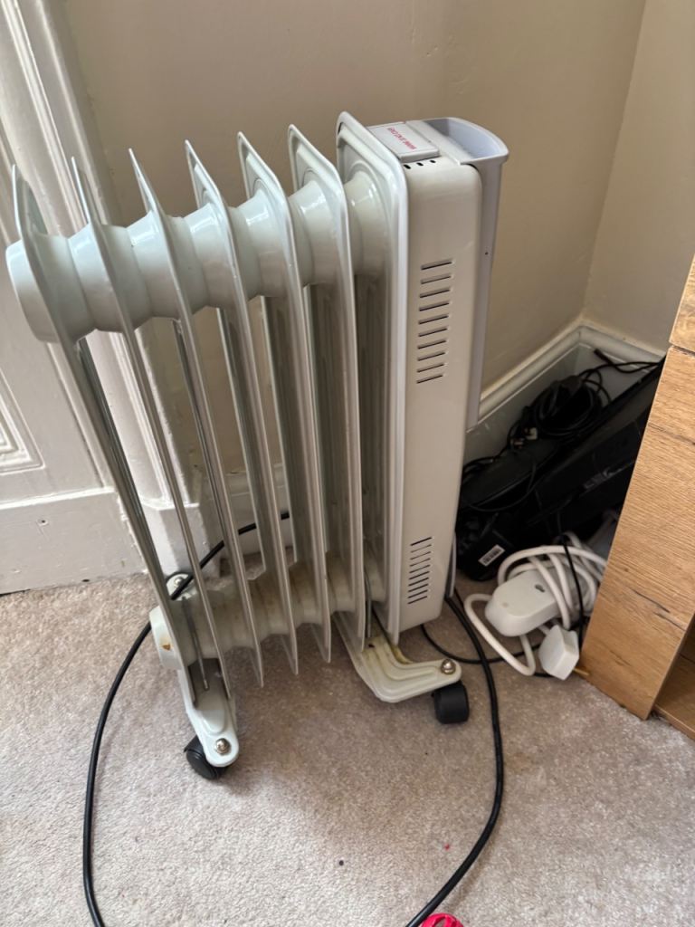 White Oil-Filled Radiator – Good Working Order