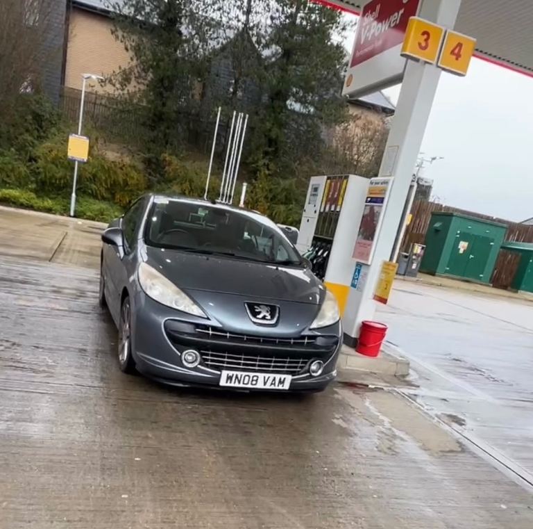 Peugeot 207 1.6L – Sunroof – Recently Serviced – 94k Miles