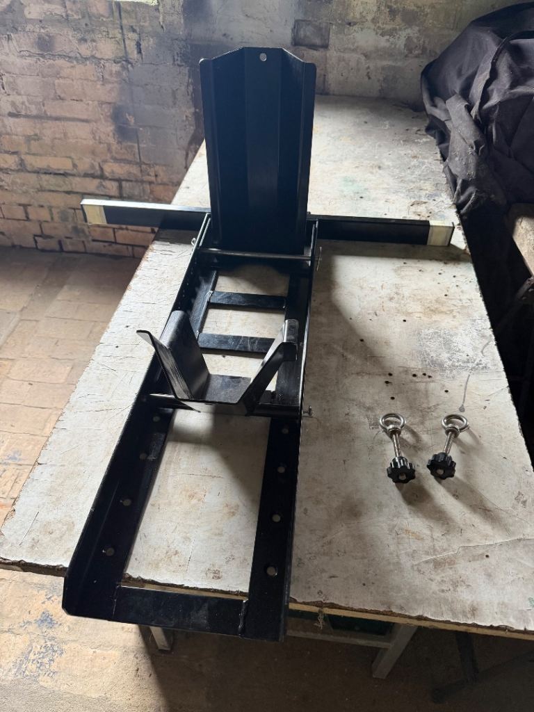 Motorcycle wheel chock, motorbike stand